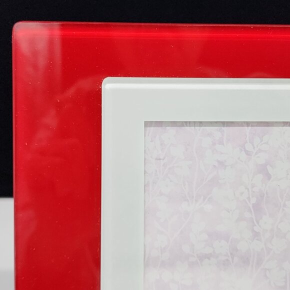 Red & White XOXO Design Glass Photo Frame 4x6 Inches Modern Display Gift - Picture 2 of 11
